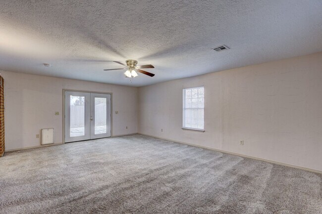 Building Photo - 4765 Spiva Dr