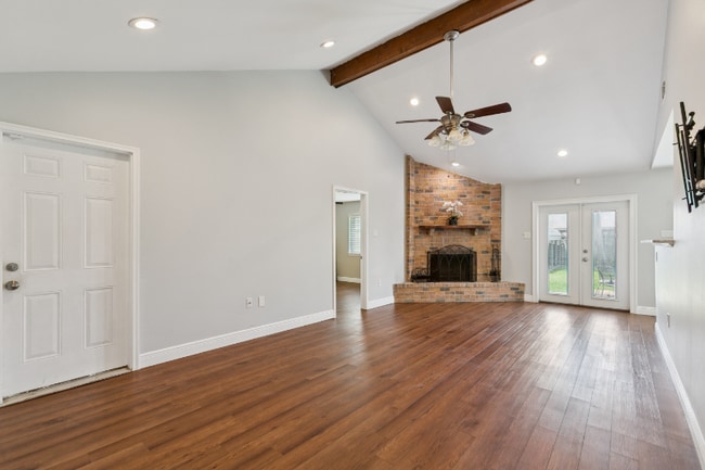 Building Photo - 30 Azalea Ct