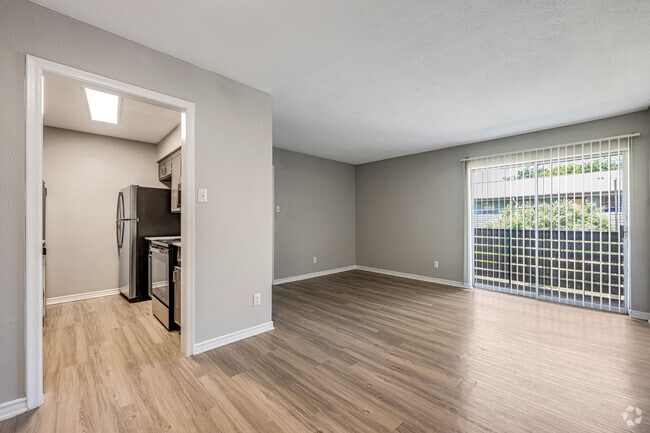 2BR,  2BA - 980SF - Kitchen/Dining - Las Ventanas