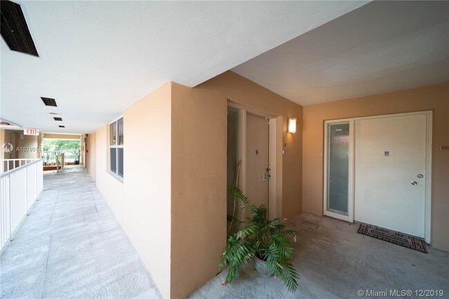 Building Photo - 7711 SW 56th St