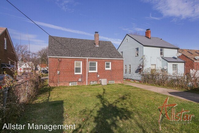 Building Photo - 3 br, 1 bath House - 13517 Highlandview Ave