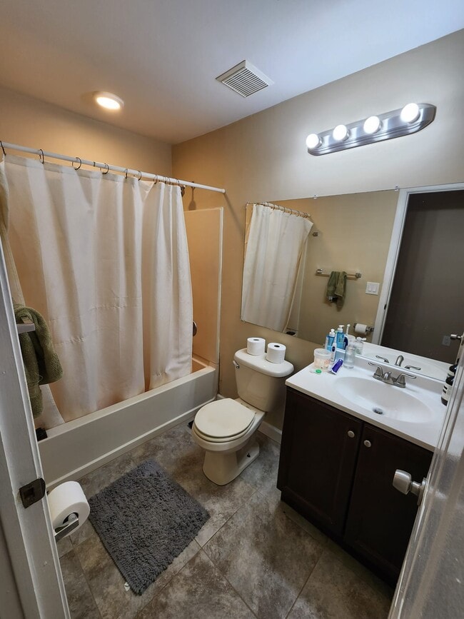 Photo - 12 Colgate Dr (Newark, NJ) Townhome