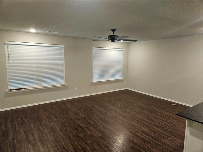 Foto del edificio - 2489 N Brophy Cir