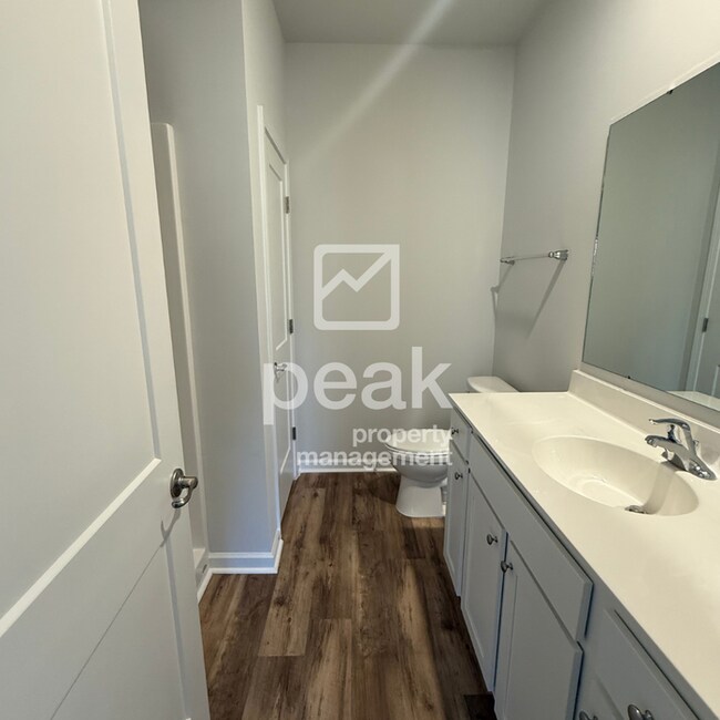 Building Photo - $2200! Brand New Home! 3 Bed, 2 Bath!