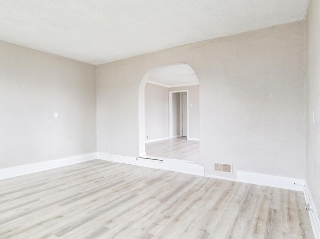 Foto del edificio - 3 Bedroom Home in Aliquippa