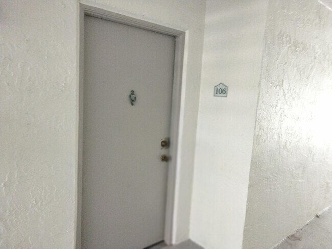 Foto del edificio - 5686 Rock Island Rd
