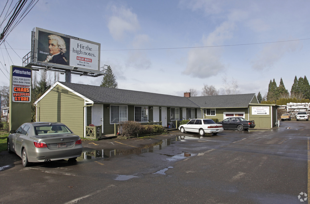 Primary Photo - 4845 SE Tualatin Valley Hwy
