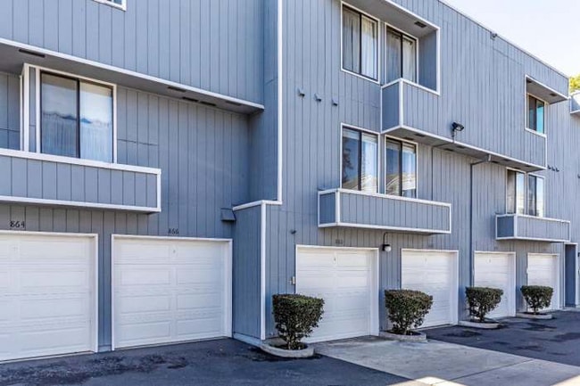 Building Photo - 860 La Barbera Dr