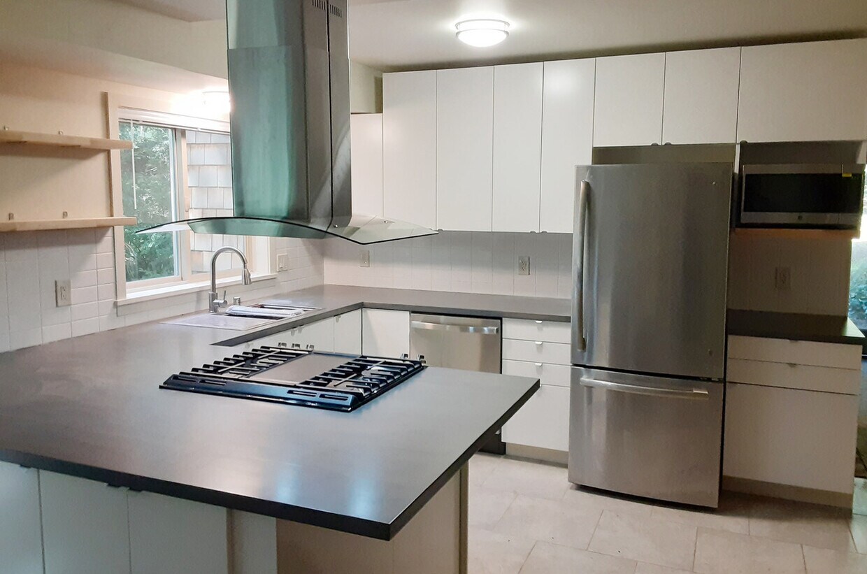 6130 Pioneer Park Pl Unit 6130, Langley, WA 98260 Apartments in