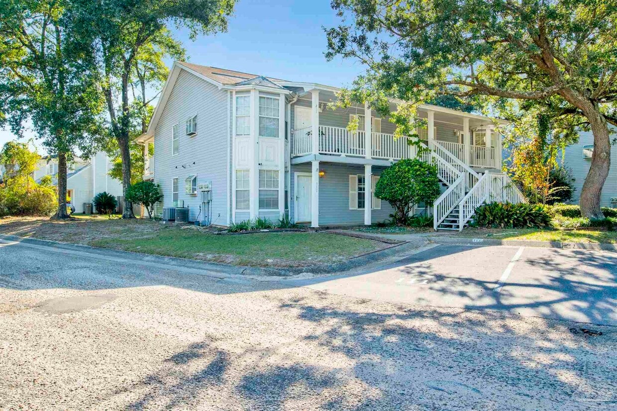 2813 Langley Ave Unit F211, Pensacola, FL 32504 Condo for Rent in Pensacola, FL