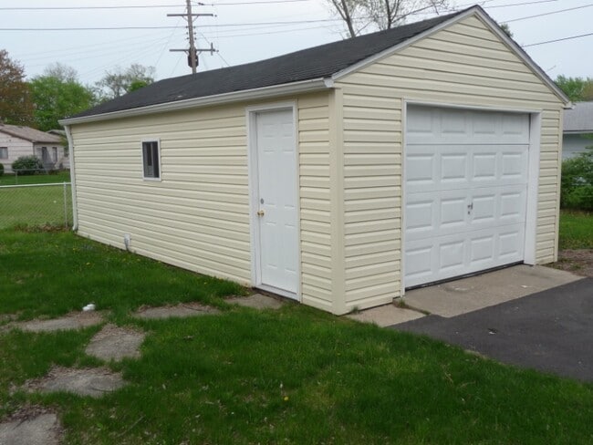 Building Photo - 1009 Archway Dr