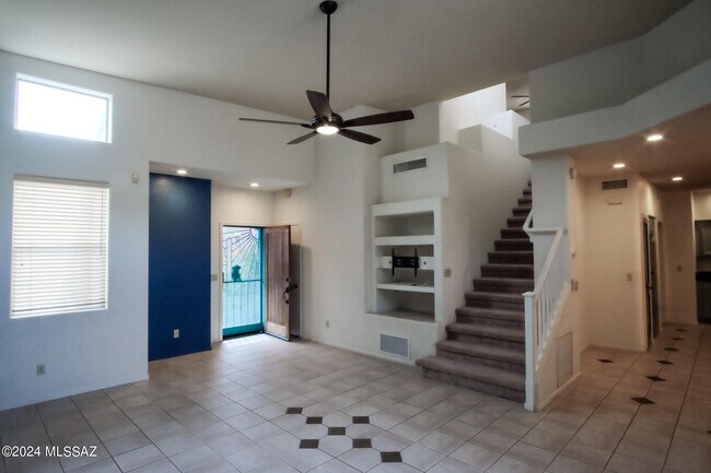 Building Photo - 5237 E Calle Vista De Colores