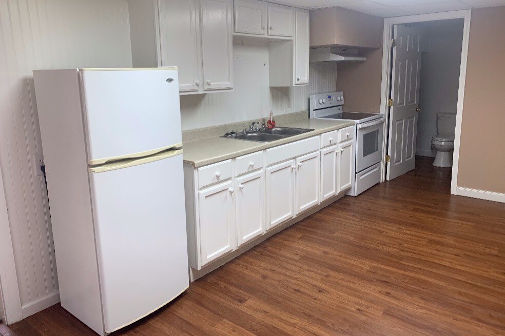 Kitchen - 405 S State St