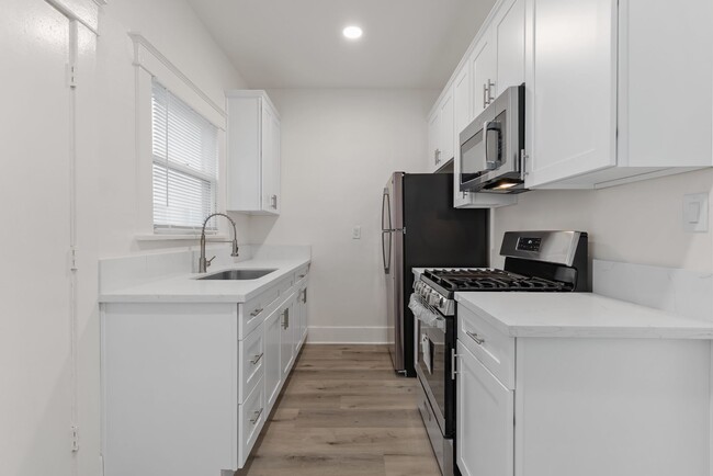 Foto del edificio - 1045 E 4th St
