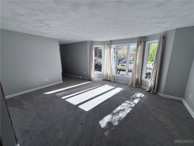 Foto del edificio - 306 Randwood Dr