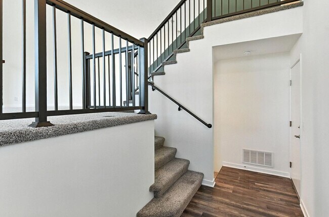 Foto del edificio - Near Lake Flanagan