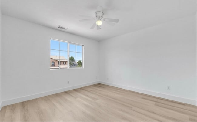 Building Photo - 14584 Sleepy Creek Dr