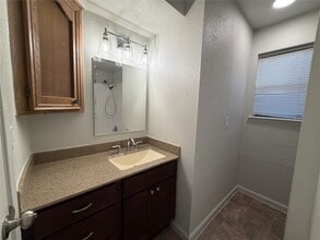 Building Photo - 9215 Loren Ln