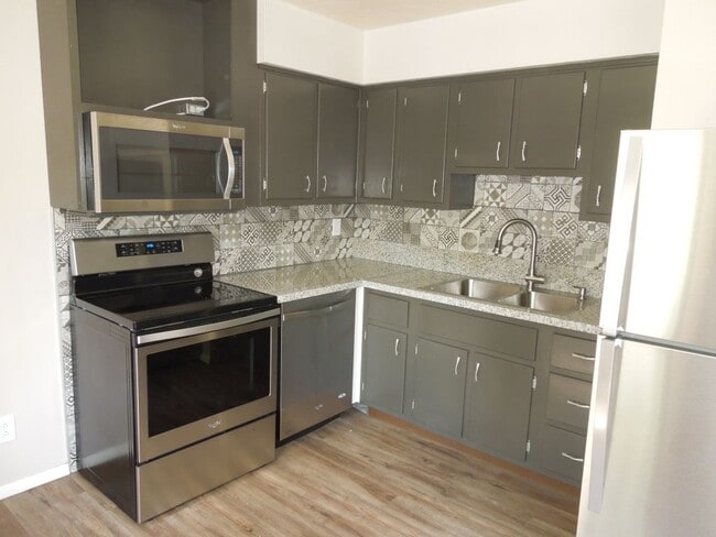 Photo - 3227 Washington Pike Apartment