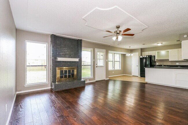 Foto del edificio - 7608 Meadowlark Ln N