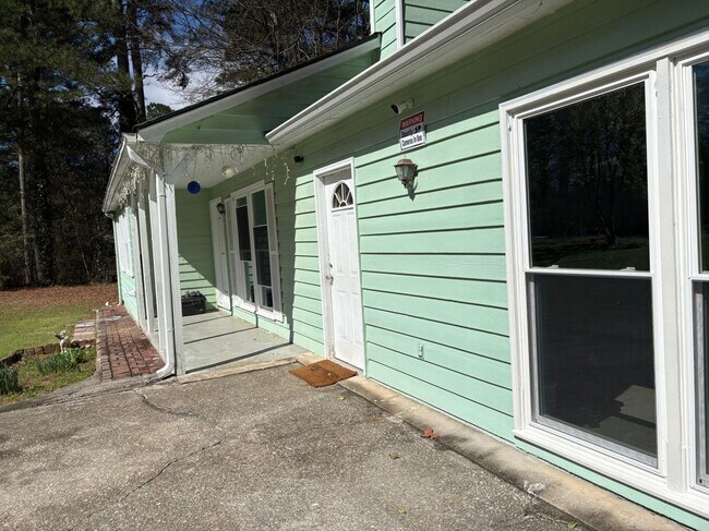 Foto del edificio - 429 Strickland Ct