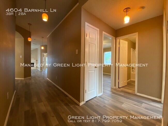 Foto del edificio - 4604 Barnhill Ln