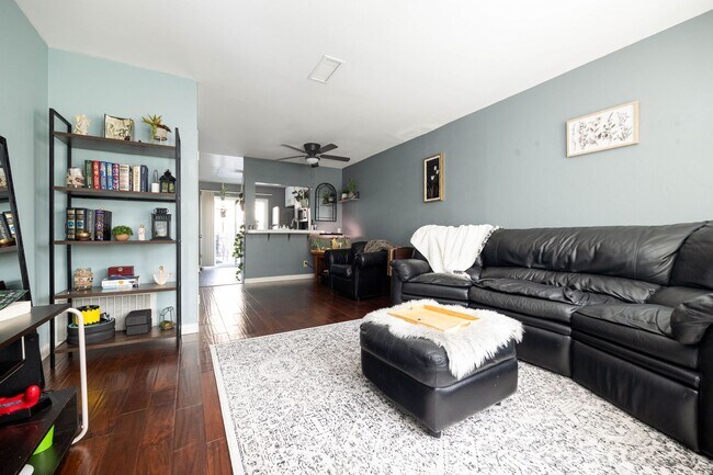 Foto del edificio - Beautiful 2 Bedroom Townhouse in Santee | ...