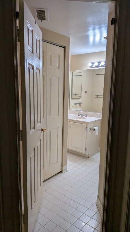 Foto del edificio - 4808 Moorland Ln