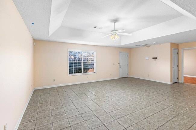 Foto del edificio - Longleaf Crossing Duplex Available For Fall!!