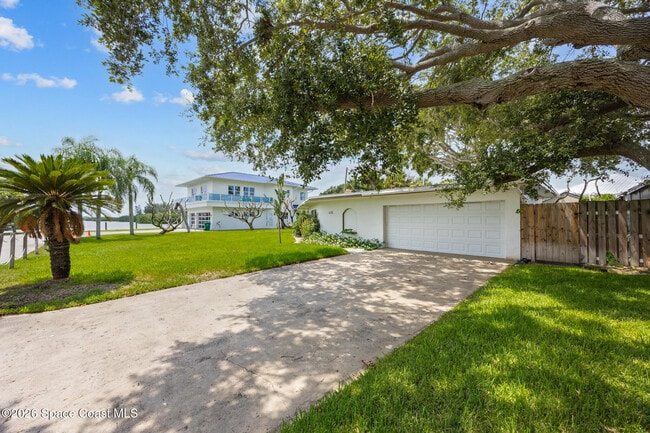 Building Photo - 485 N Shore Dr