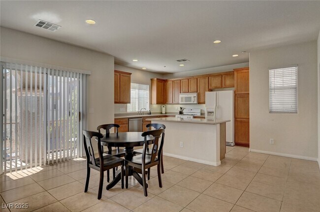 Foto del edificio - 6646 Colorado Spruce St