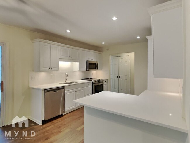 Foto del edificio - 315 Franklin Rd