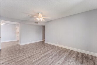 Building Photo - 3151 N Soaring Gulls Dr Building Photo - 3151 N Soaring Gulls Dr