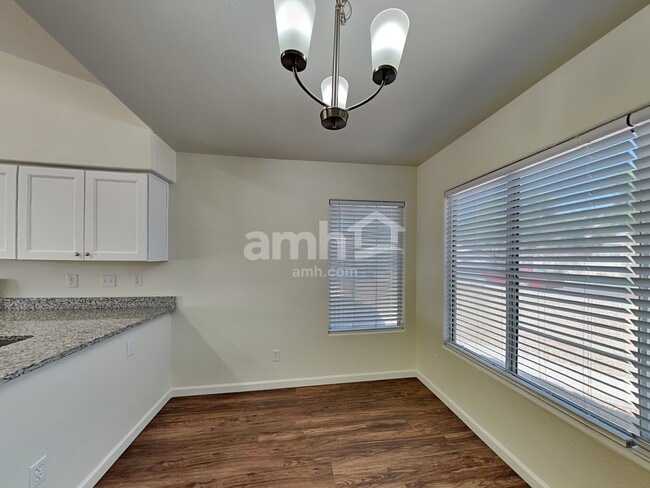 Building Photo - 7647 W Cameron Dr