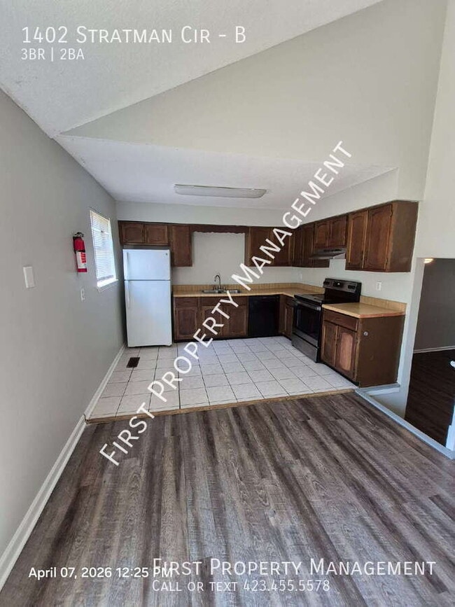 Building Photo - 1402 Stratman Cir