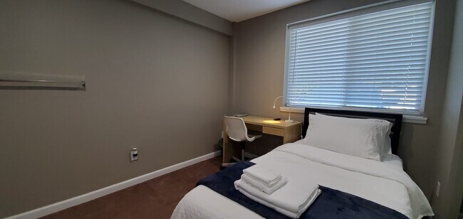 Foto del edificio - 1803 N 200th St