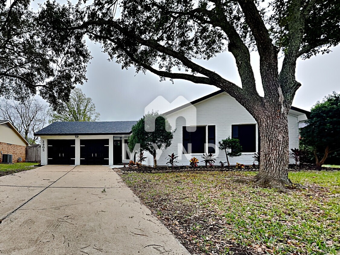 Primary Photo - 2905 Shady Creek Dr