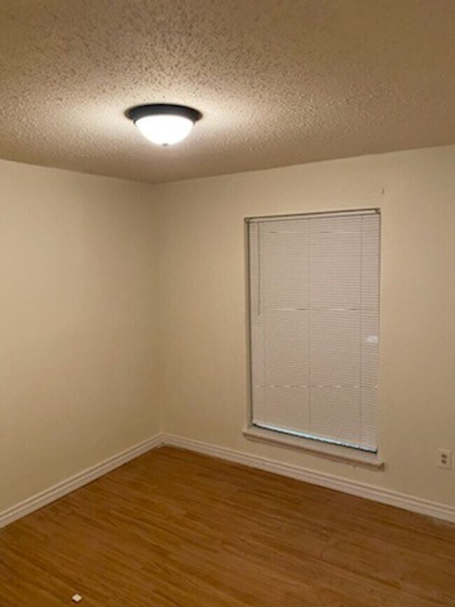 Building Photo - HUD ACCEPTED Nice home with Porch