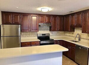 Building Photo - 350 Neponset St