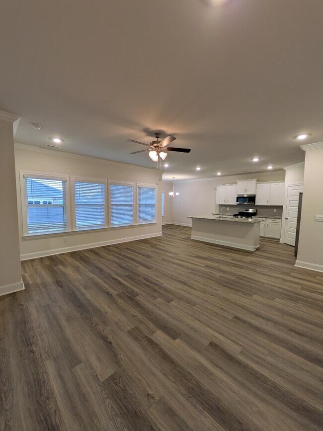 Foto del edificio - 336 Jackson Pt Cir