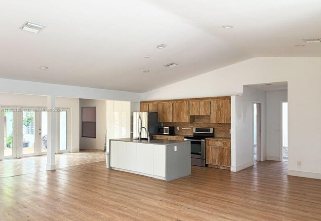 Foto del edificio - 3330 Liberty St