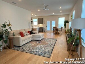 Foto del edificio - 14839 Vance Jackson Rd