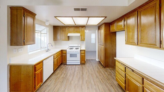 Foto del edificio - Yucaipa charming 3 bedroom 3 bathroom hous...