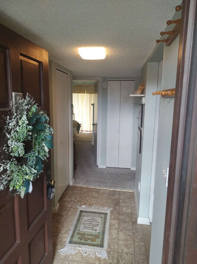 Building Photo - "$200 move in special! Charming 1-Bedroom Condo in a 55+ Community."
