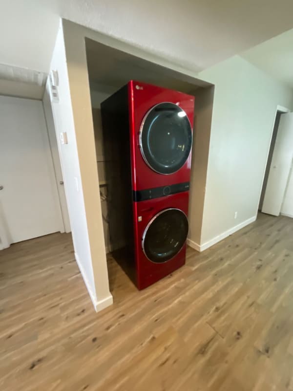 Foto del edificio - 61 N May