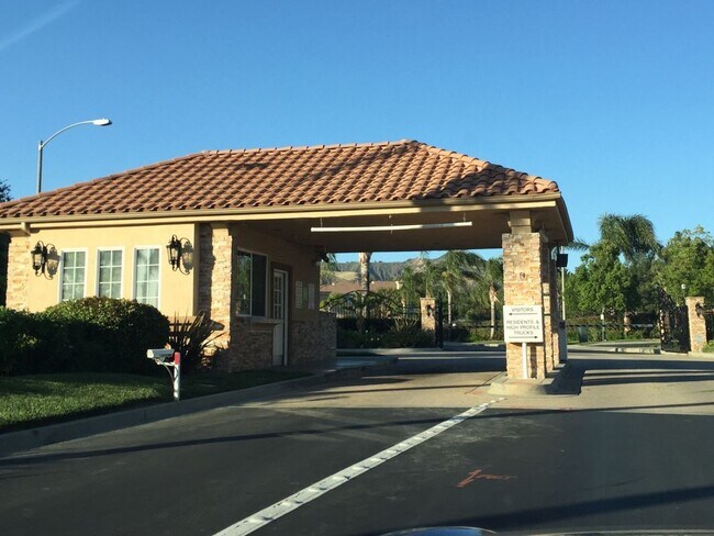 Foto del edificio - 19850 Sierra Meadows Ln