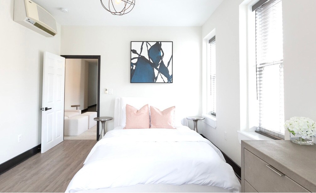 Washington House at 13 E Read Apartments in Baltimore, MD