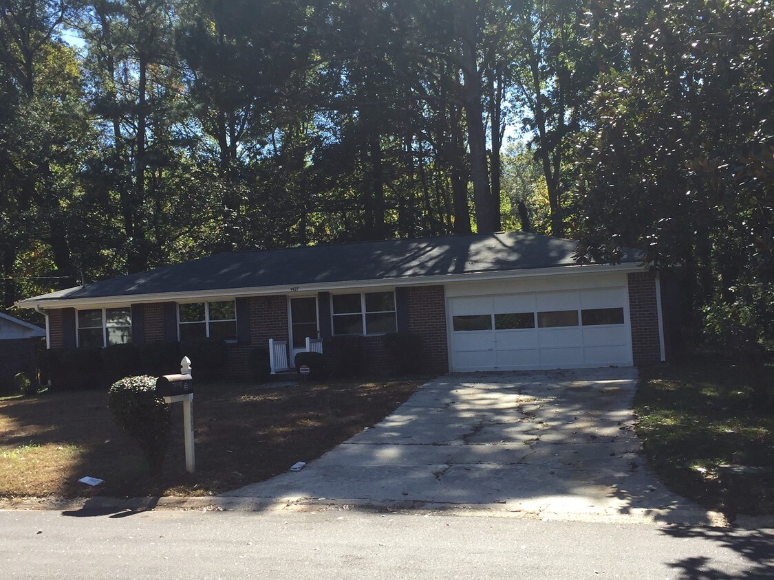 4427 Colony E Dr, Stone Mountain, GA 30083 House for Rent in Stone