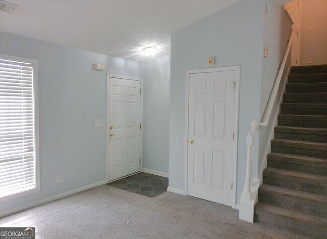 Building Photo - 2344 Oakland Spring Dr