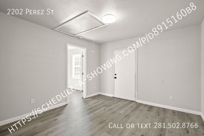 Foto del edificio - 2202 Perez St